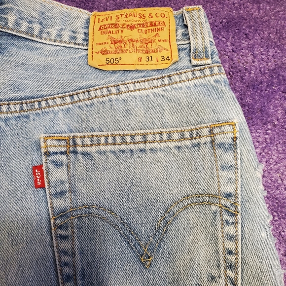 Vintage Levi's high rise distressed cutoff shorts - Picture 10 of 15